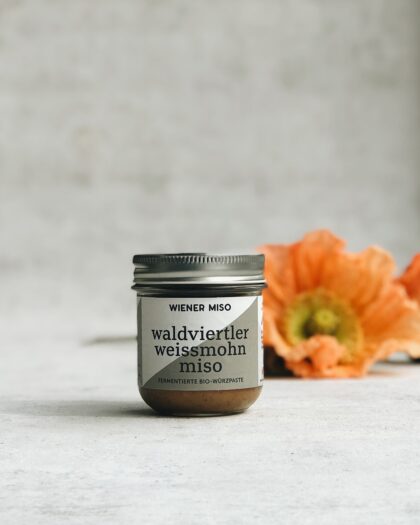 Waldviertler Weissmohn Miso Paste mit natuerlichem Walnuss Geschmack im 200g Glas mit Weissmohn vom Waldviertler Biohof