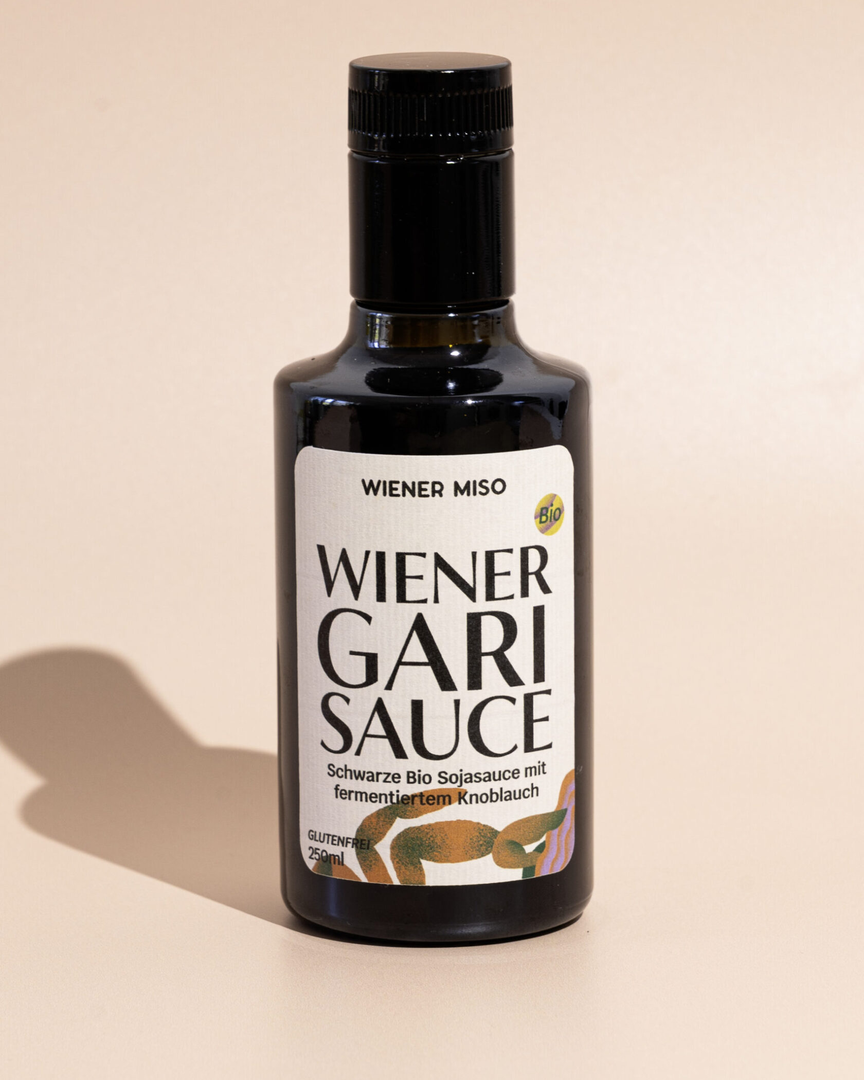 Bio Wiener Gari Sauce. Schwarze Sojasauce mit fermentiertem Knoblauch